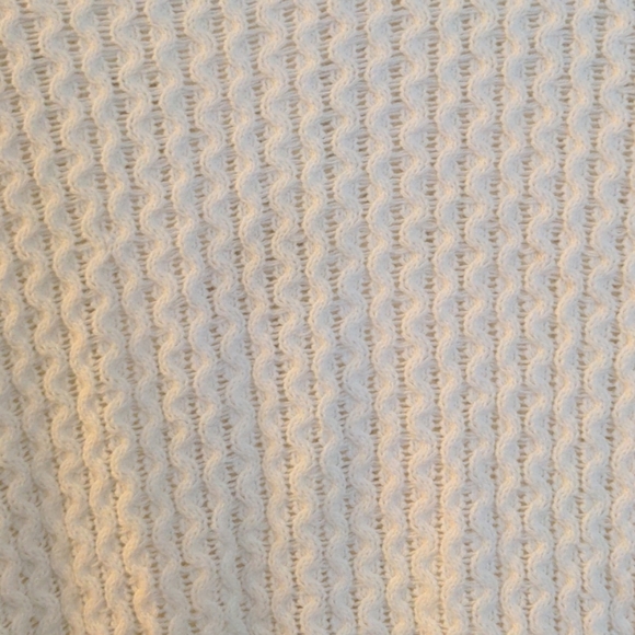 1.State Crop Sweater - Picture 5 of 6